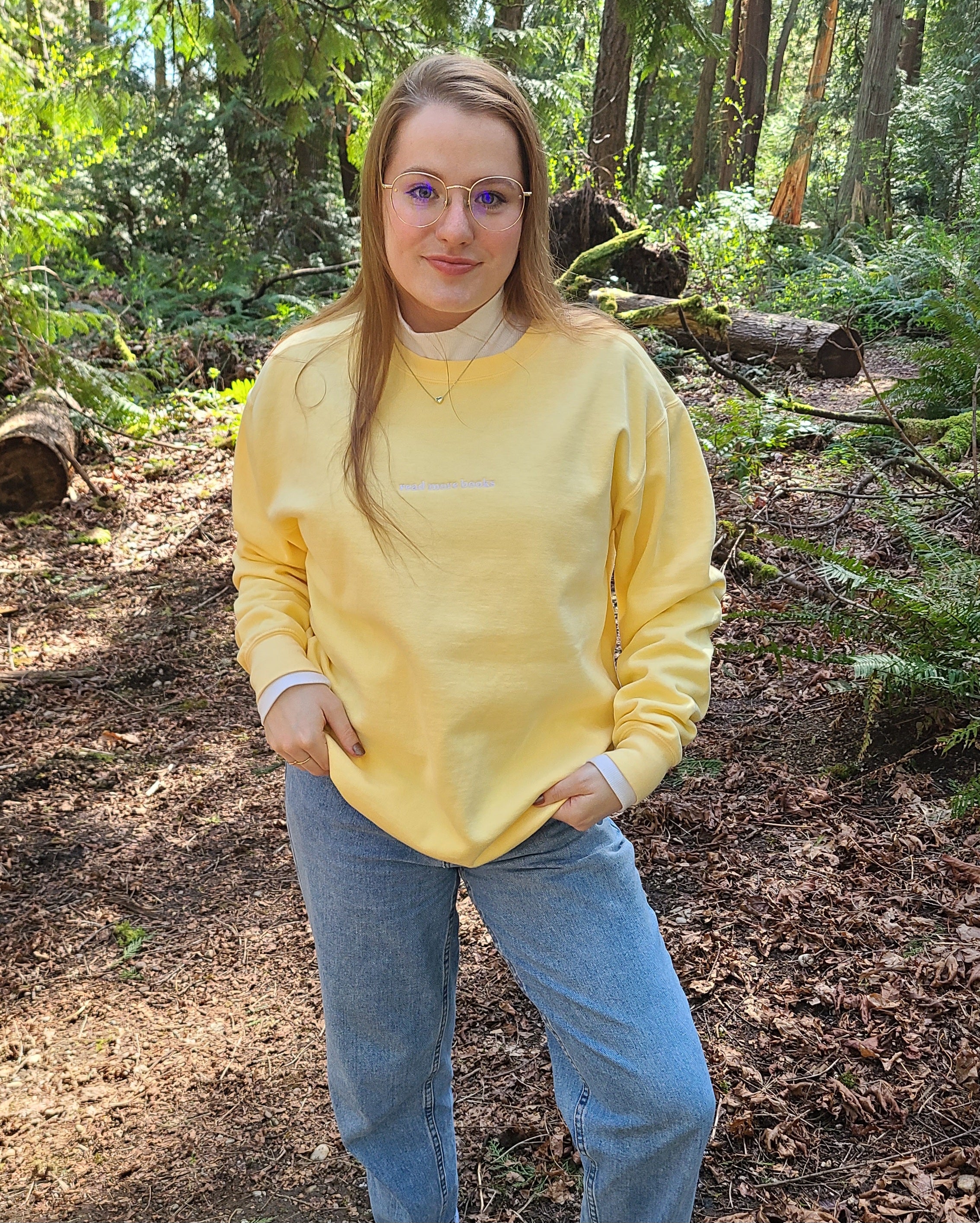 read more books embroidered crewneck