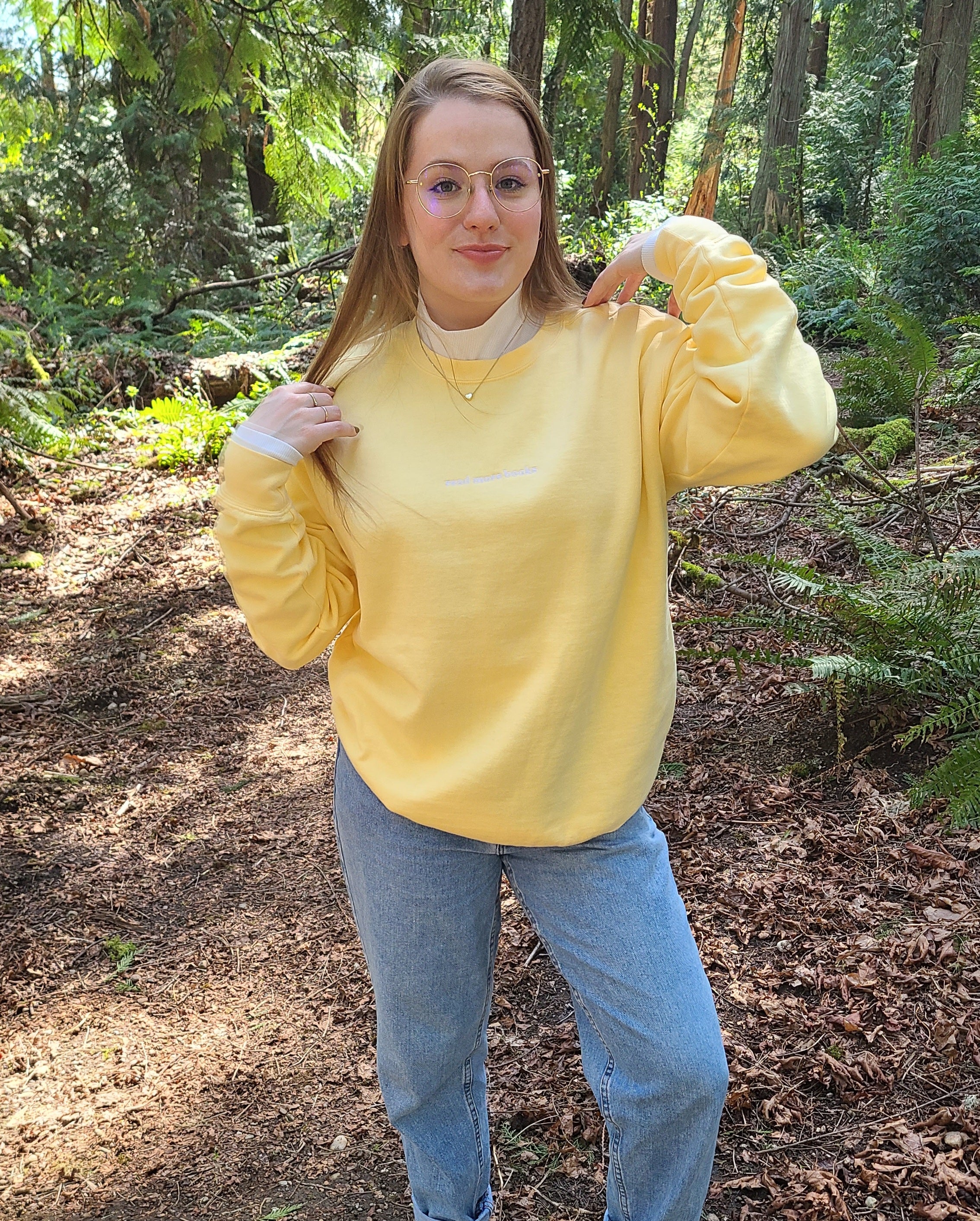 read more books embroidered crewneck
