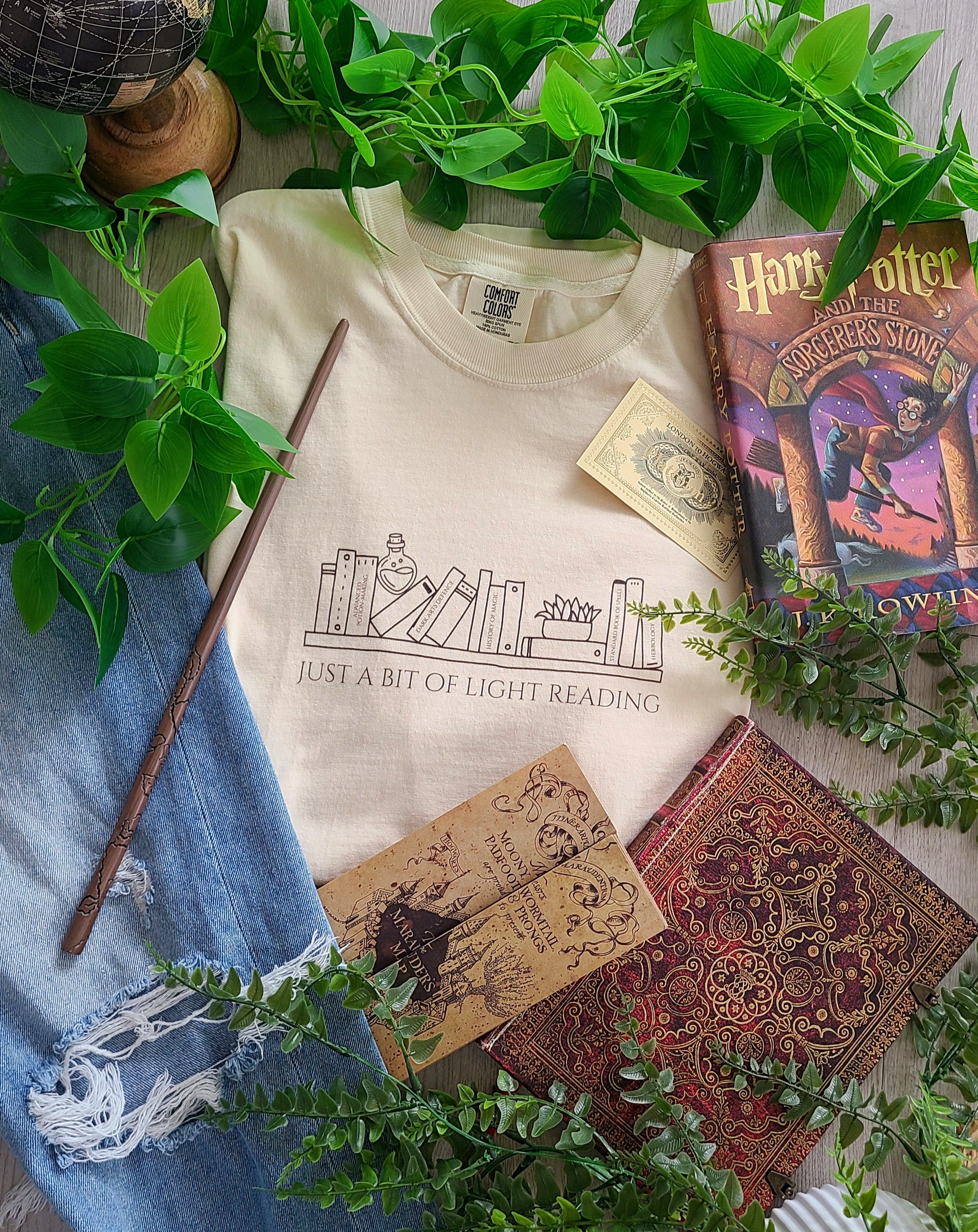 light reading tee