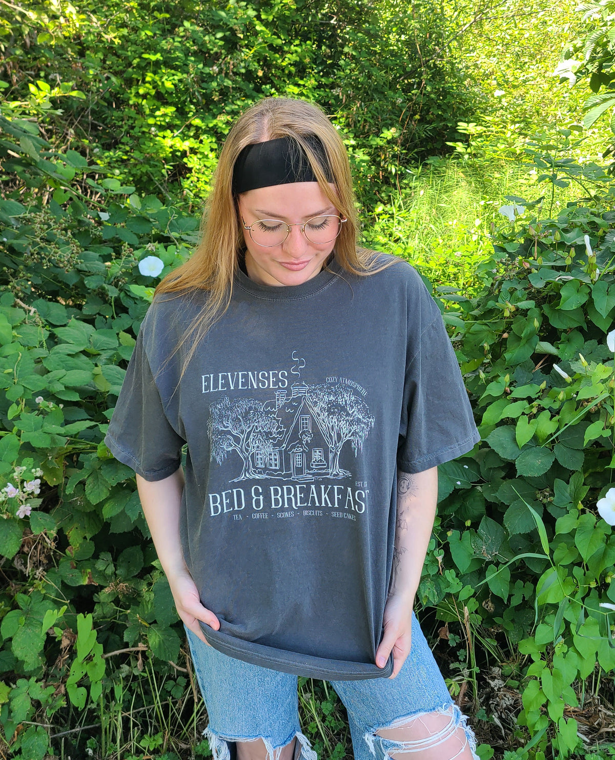 elevenses tee