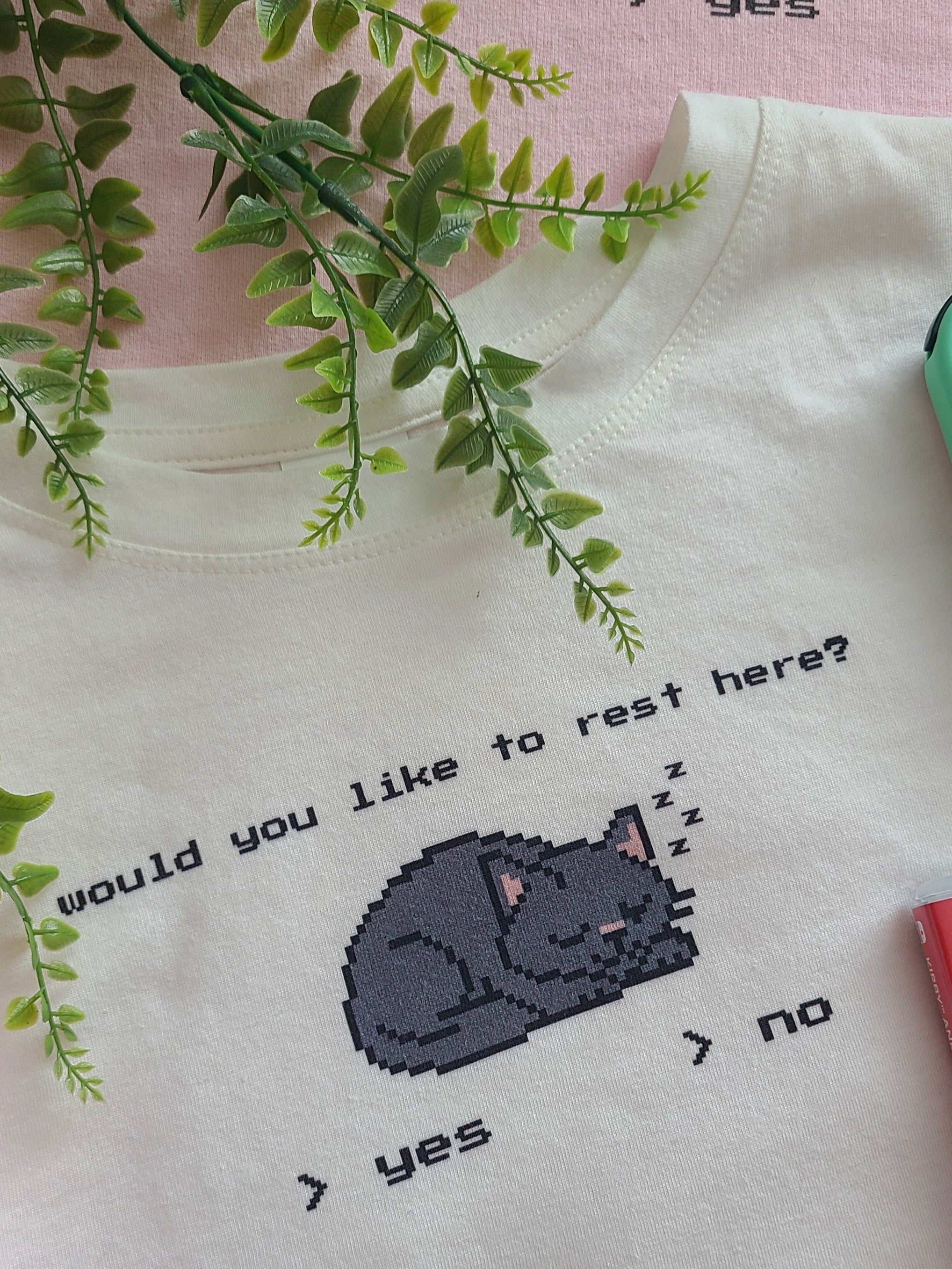 pixel kitty tee